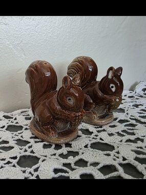 Brown Ceramic Squirrel Salt and Pepper Shaker Set